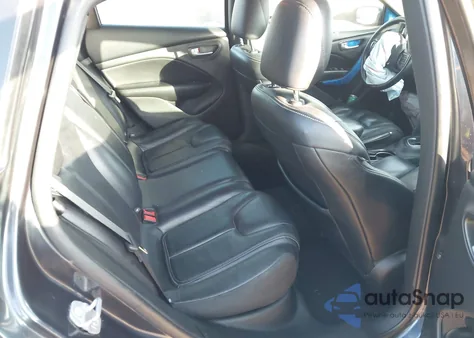 2013 Dodge Dart Limited z USA, uszkodzony, nr VIN 1C3CDFCA9DD335348